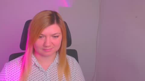 Snapshot of molly_moree chatting on January 24, 2025, 12:31 pm Molly online show from January 24, 2025, 12:31 pm