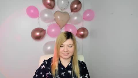 Snapshot of molly_moree chatting on February 11, 2025, 12:58 pm Molly online show from February 11, 2025, 12:58 pm