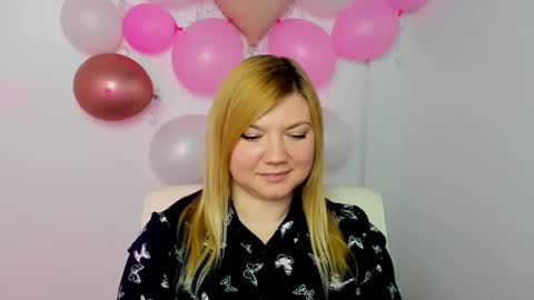 Snapshot of molly_moree chatting on February 25, 2025, 4:10 pm Molly online show from February 25, 2025, 4:10 pm