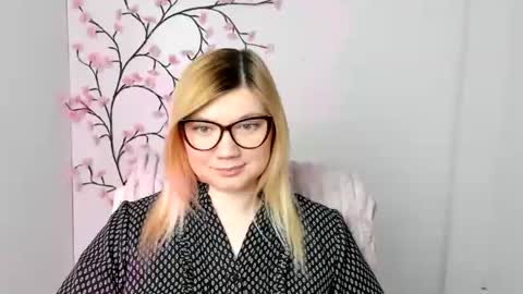 Molly online show from February 26, 2026, 1:10 pm