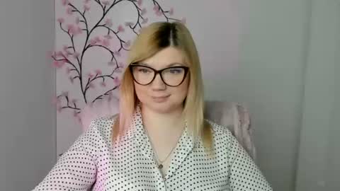 Molly online show from April 23, 2026, 12:29 pm