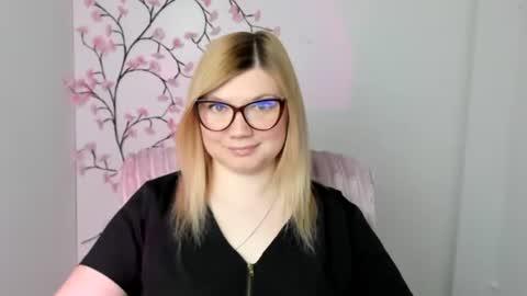 Molly online show from April 24, 2026, 11:34 am