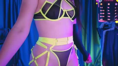 Snapshot of molly_phoenix chatting on December 3, 2025, 6:28 pm Molly online show from December 3, 2025, 6:28 pm