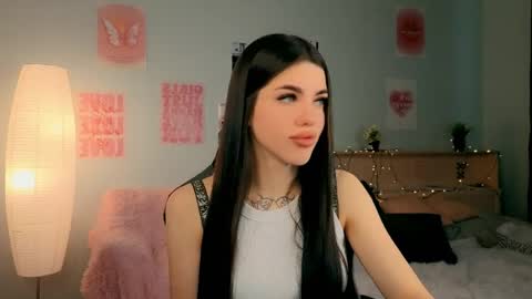 Snapshot of molly_rettyy chatting on April 7, 2026, 4:13 am Molly online show from April 7, 2026, 4:13 am