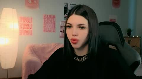 Snapshot of molly_rettyy chatting on May 2, 2026, 4:06 am Molly online show from May 2, 2026, 4:06 am