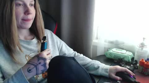 I have new photos come and see with love Molly online show from September 26, 2025, 10:19 am