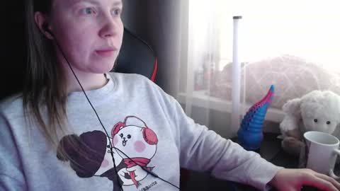 I have new photos come and see with love Molly online show from January 17, 2026, 10:20 am