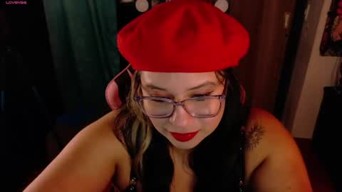 Snapshot of molly_shake chatting on April 24, 2026, 5:54 am Molly online show from April 24, 2026, 5:54 am
