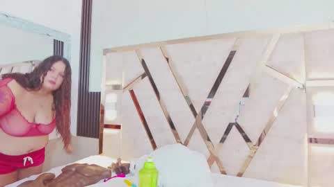 Snapshot of molly_sweetee chatting on October 18, 2025, 1:52 am Yuli online show from October 18, 2025, 1:52 am