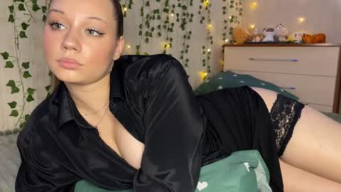 Molly online show from July 31, 2026, 9:09 am