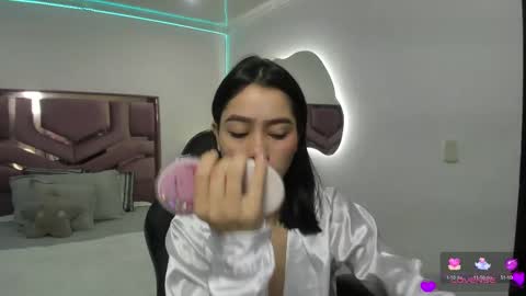 Molly  online show from March 1, 2025, 11:39 am