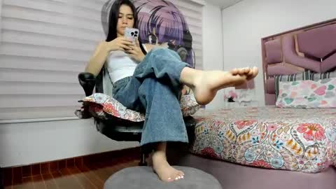 Molly  online show from September 12, 2025, 11:32 am