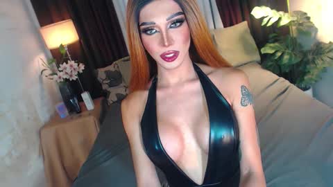 Snapshot of mollycummers chatting on October 27, 2025, 8:29 am Molly online show from October 27, 2025, 8:29 am
