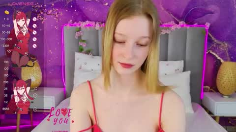 Snapshot of mollydollzz chatting on March 16, 2026, 12:42 pm mollydollzz online show from March 16, 2026, 12:42 pm