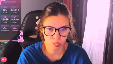  KIRA  online show from January 14, 2026, 6:41 am