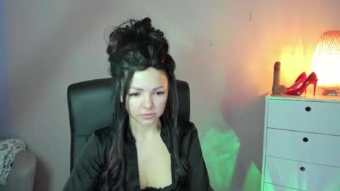 Molly online show from January 19, 2026, 7:45 am