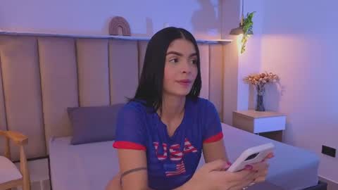 Snapshot of mollyrosse1 chatting on June 21, 2026, 1:24 pm mollyrosse1 online show from June 21, 2026, 1:24 pm