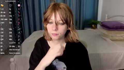 mollysally online show from July 7, 2026, 4:04 am