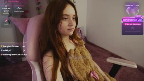 Snapshot of mollysb_05 chatting on December 10, 2024, 2:05 am mollysb_05 online show from December 10, 2024, 2:05 am