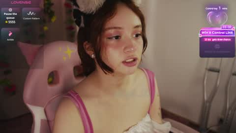 Snapshot of mollysb_05 chatting on February 7, 2025, 6:34 pm mollysb_05 online show from February 7, 2025, 6:34 pm