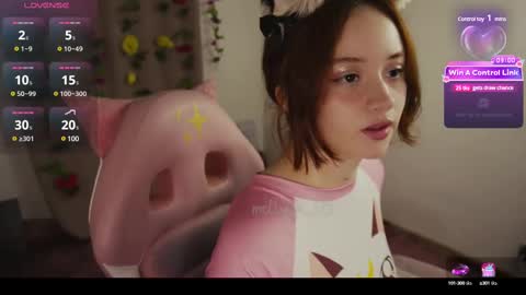 Snapshot of mollysb_05 chatting on March 5, 2025, 10:43 pm mollysb_05 online show from March 5, 2025, 10:43 pm