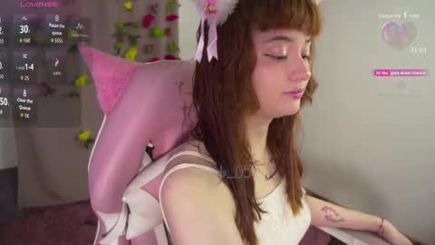 Snapshot of mollysb_05 chatting on October 22, 2025, 7:57 pm mollysb_05 online show from October 22, 2025, 7:57 pm