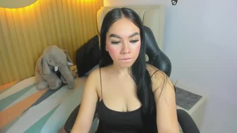 MOLLY online show from June 30, 2026, 6:53 pm