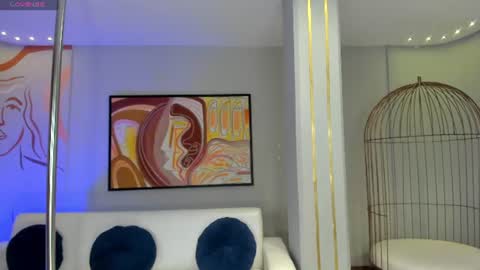 Molly Sunders online show from June 16, 2026, 7:49 pm