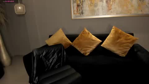 Snapshot of mollysunders_ chatting on June 27, 2026, 11:37 am Molly Sunders online show from June 27, 2026, 11:37 am