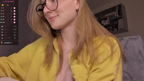 mollytucker online show from September 24, 2025, 5:49 pm