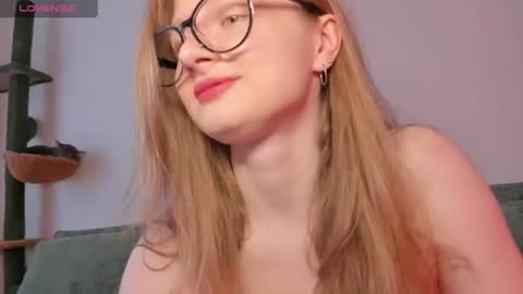 Snapshot of mollytucker chatting on July 10, 2026, 2:19 pm mollytucker online show from July 10, 2026, 2:19 pm