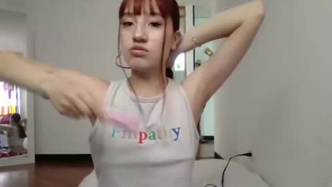 Snapshot of mollywalter chatting on October 10, 2025, 7:57 pm mollywalter online show from October 10, 2025, 7:57 pm