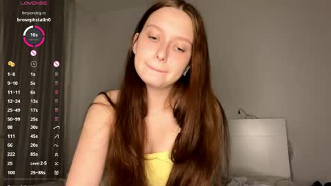 Snapshot of moltenpeach chatting on June 6, 2026, 7:07 pm Hermina online show from June 6, 2026, 7:07 pm