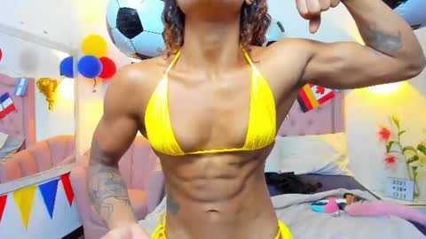 molyrestrepo online show from July 11, 2026, 8:55 pm