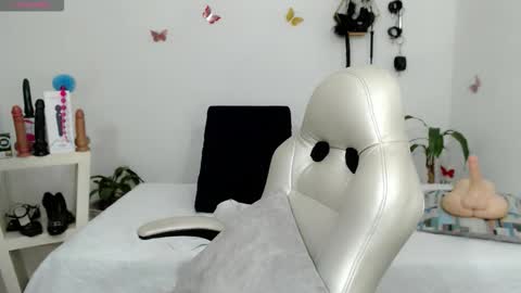 Celeste online show from October 15, 2025, 8:31 pm