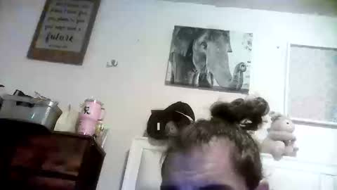 Snapshot of mommabearanpoppabear850 chatting on October 10, 2025, 10:31 pm mommabearanpoppabear850 online show from October 10, 2025, 10:31 pm