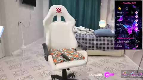 MommmY  online show from October 5, 2025, 8:40 pm