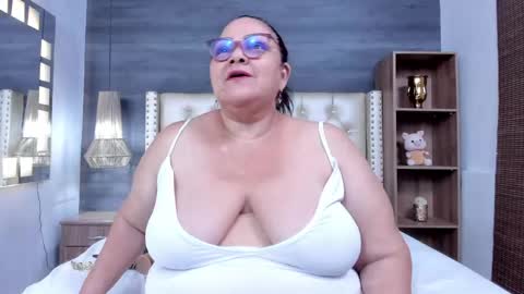 Jelitza online show from May 21, 2026, 9:16 am