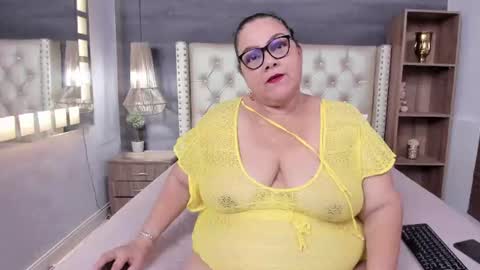 Jelitza online show from July 29, 2026, 11:03 pm