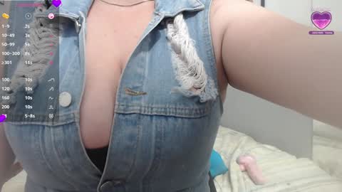 Daphne  online show from February 6, 2025, 5:14 am