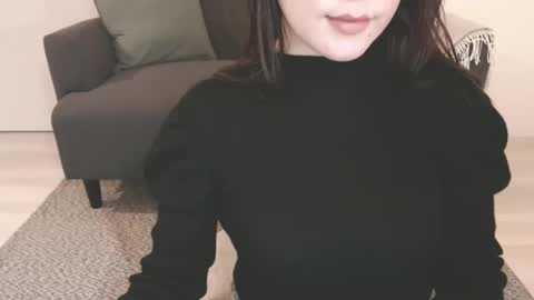 Momo online show from December 23, 2024, 3:50 am