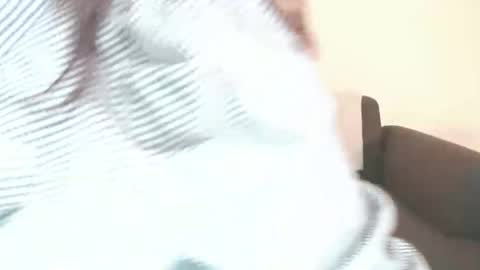 Momo online show from December 29, 2024, 1:38 pm