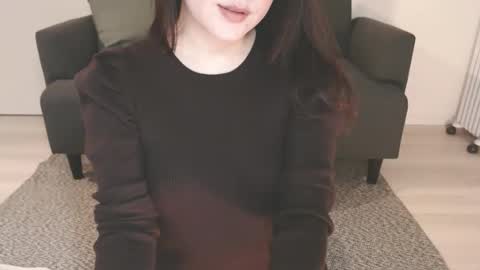 Momo online show from February 6, 2025, 1:54 pm