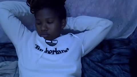 momsdoll online show from January 8, 2026, 5:43 am