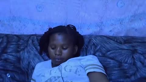 momsdoll online show from February 3, 2026, 6:22 am