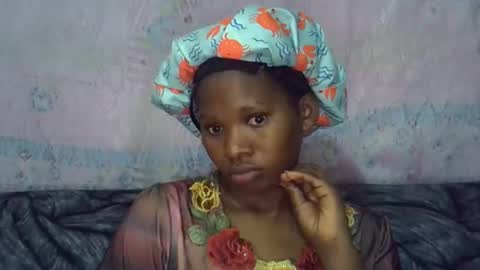 momsdoll online show from April 7, 2026, 5:52 am