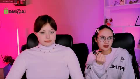 Mona  online show from December 15, 2025, 8:02 pm