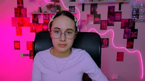 Snapshot of mona_cloud chatting on May 14, 2026, 7:20 pm Mona online show from May 14, 2026, 7:20 pm