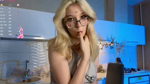 Mona online show from December 29, 2024, 11:08 pm