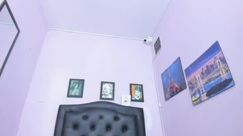 paola online show from April 22, 2026, 2:51 pm